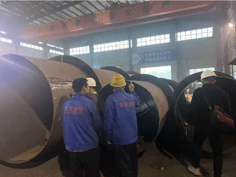 我公司为中国水电十五局出口项目突尼斯梅莱格大坝加工制造的压力钢管和闸门加班生产，和部分过程检验，并得到了业主一致好评